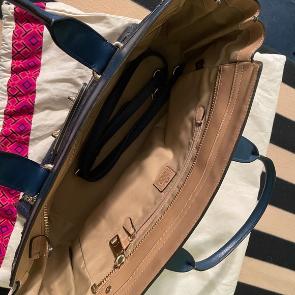 Coach Tote- Special Edition - Picture 3 of 4